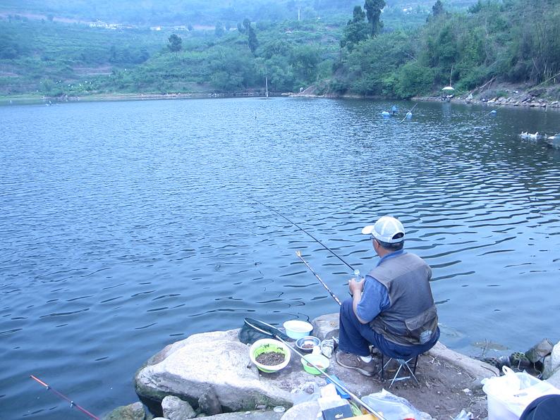 彩虹集團(tuán)組織釣魚競賽活動(dòng)