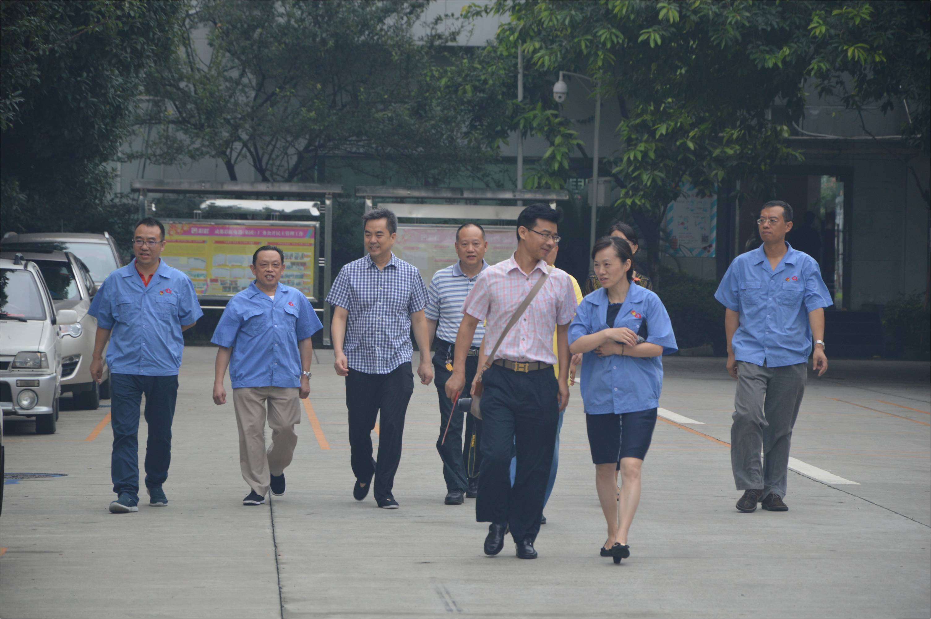 成都市總工會2016年夏季關(guān)愛彩虹職工送清涼